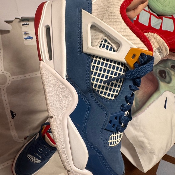 Jordan 4 Retro, size 4,5 Y Blue & White - Picture 7 of 7